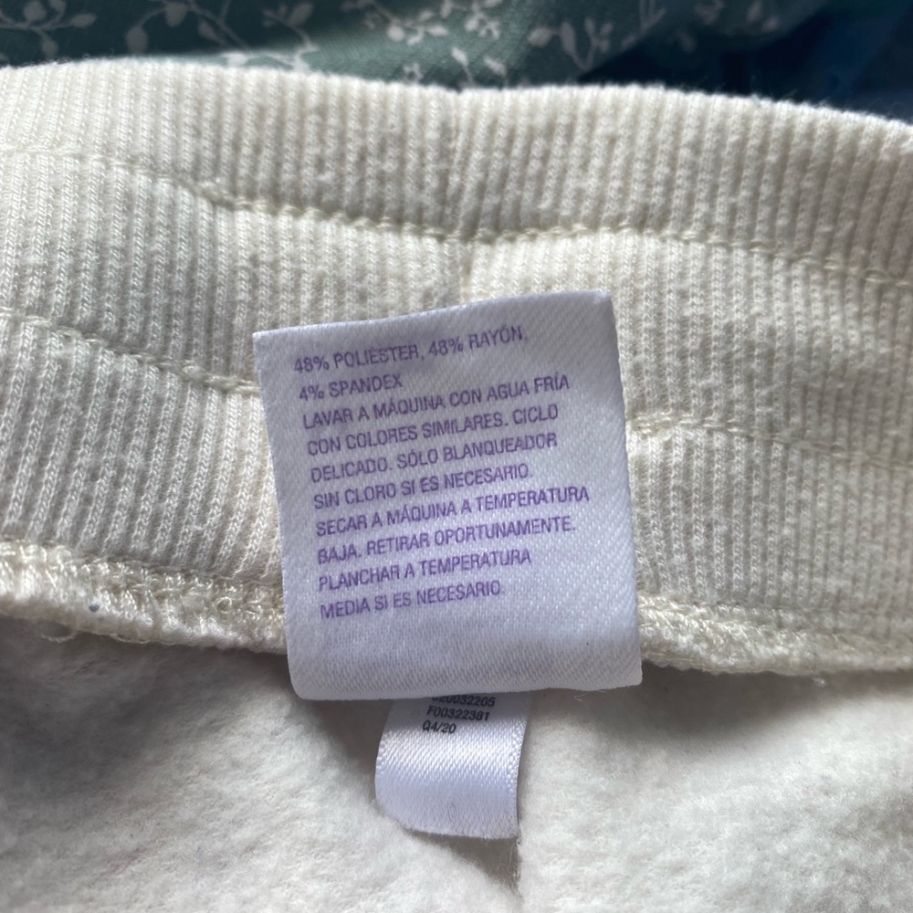 Size: M - Picture 3 of 3